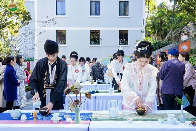 6岁小茶人惊艳全场：20%紧张，80%开心，南宋斗茶会上的茶艺小天才  第4张