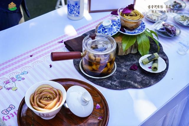 6岁小茶人惊艳全场：20%紧张，80%开心，南宋斗茶会上的茶艺小天才  第6张