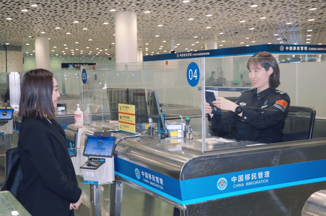 11月30日起，中国对9国试行免签！首位日本旅客点赞：探亲访友更方便了  第2张