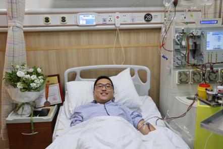 人民警察鞠沂韬：12年等待，5小时采集，306毫升干细胞，只为拯救陌生生命