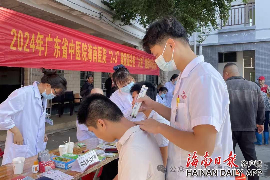 在家门口享受专业医疗服务！临高县中医院义诊活动惠及200余人次  第2张