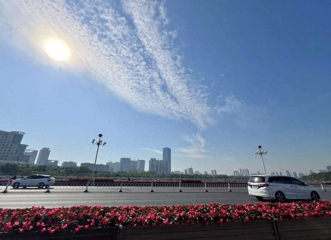山东金店惊魂夜：同日被抢，警方告破！12月冷空气来袭，广西马拉松遇晴朗挑战  第1张
