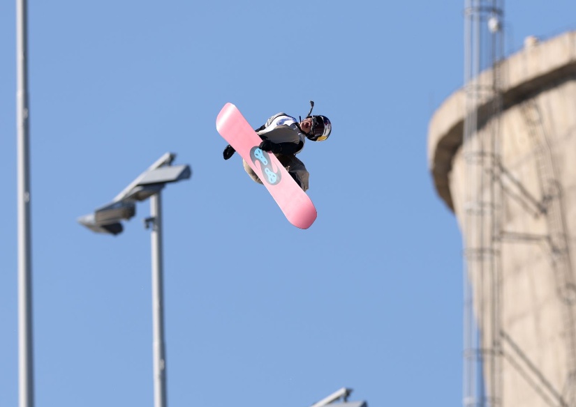 苏翊鸣再战雪飞天:从冬奥冠军到世界杯晋级,他的每一步都意义非凡 第2张 苏翊鸣再战雪飞天:从冬奥冠军到世界杯晋级,他的每一步都意义非凡 第2张