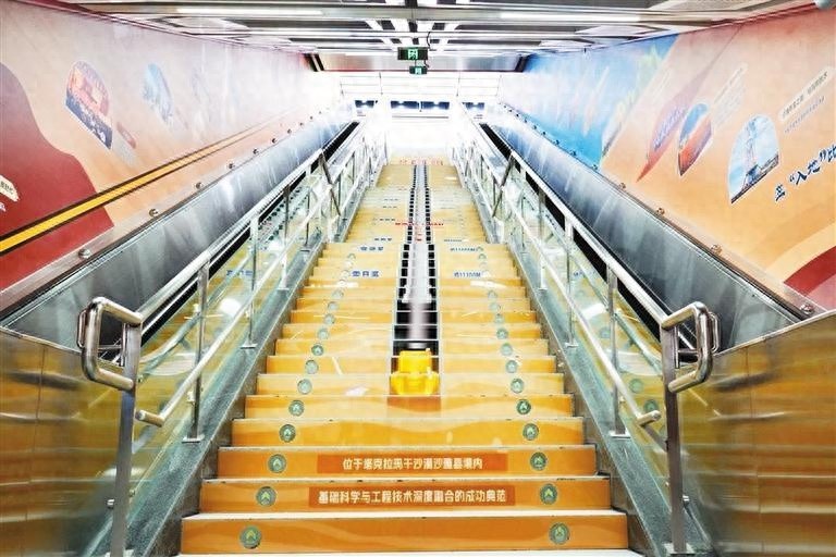 西安地铁8号线东仪路站：石油报国主题文化长廊，102米沉浸式体验等你来打卡  第1张