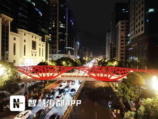 福州百福桥夜景灯光调试启动，151米天桥融合海洋、温泉、榕树文化，全省首创  第4张
