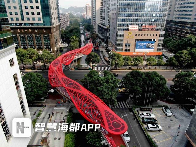 福州百福桥夜景灯光调试启动，151米天桥融合海洋、温泉、榕树文化，全省首创  第5张