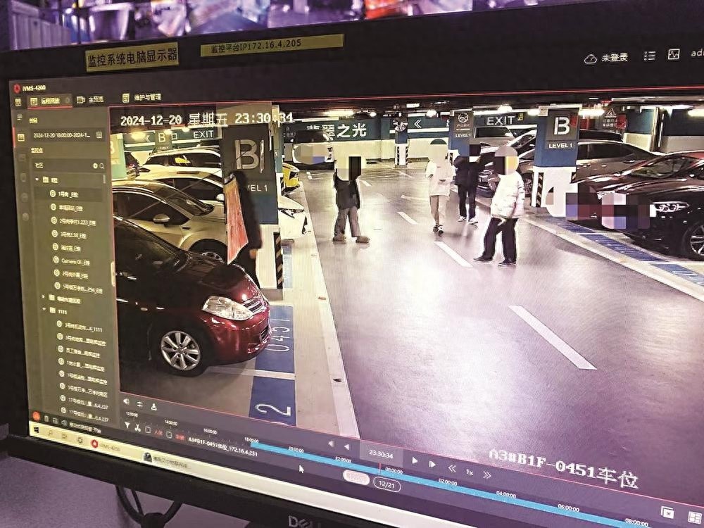 福州万科翡翠之光小区地库惊现四人团伙，深夜拉车门盗窃，业主财物安全谁来保障？  第1张