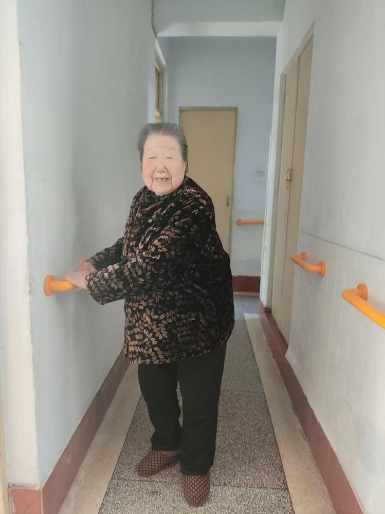 政府暖心行动：为1200名老人‘购买’十平方米阳光，温暖晚年生活  第3张