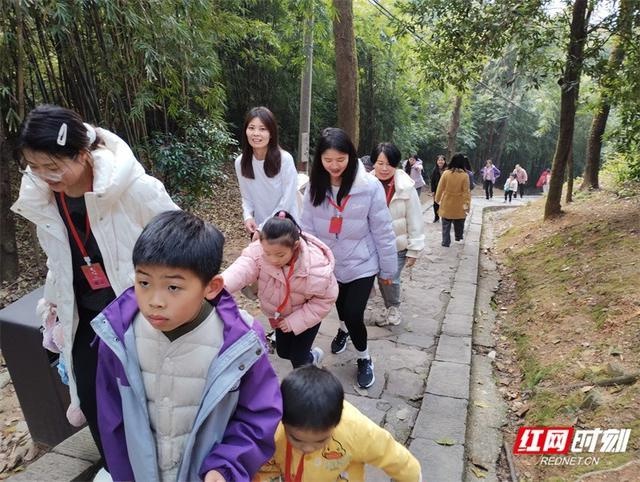 郴州王仙小学2403班苏仙岭游学：登山祈福，感受传统文化，增进亲子互动  第3张