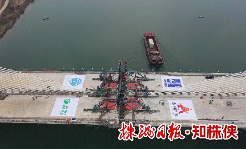 单根桩基施工183天，醴娄高速株洲湘江特大桥如何攻克全国最宽矮塔斜拉桥？