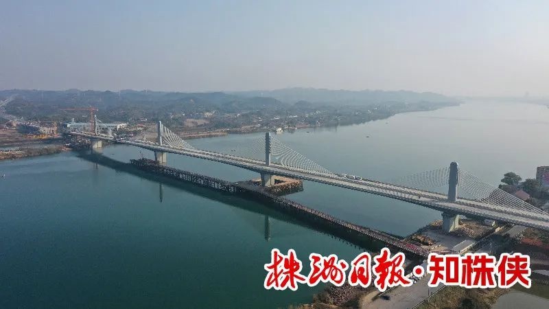 单根桩基施工183天，醴娄高速株洲湘江特大桥如何攻克全国最宽矮塔斜拉桥？  第3张