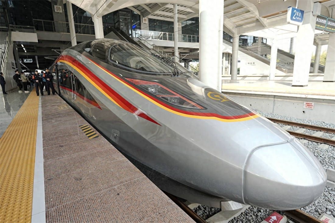 CR400AF-S型复兴号动车体验：又快又稳又静音，广西铁路迎来新变革