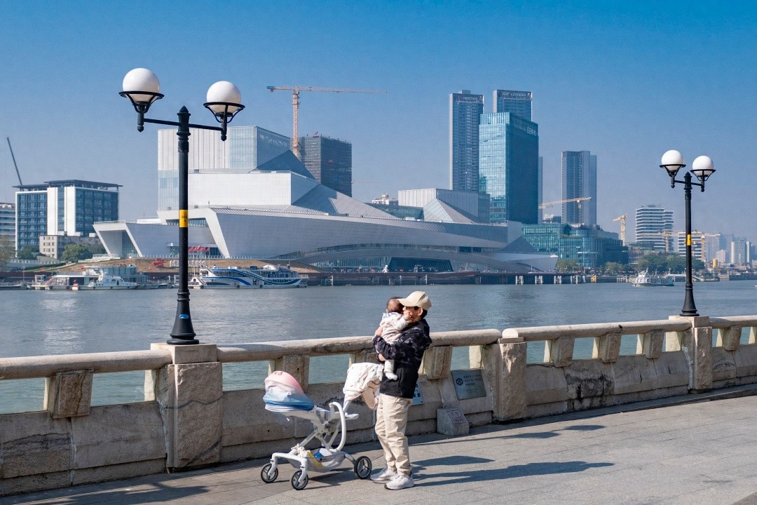 元旦广州气温回升，1月2日起冷空气来袭，未来三天天气变化大揭秘  第1张