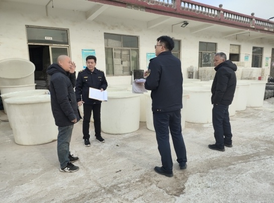 济宁微山两城镇全面排查烟花爆竹安全隐患，已出动执法人员35人次，排查场所287处  第3张