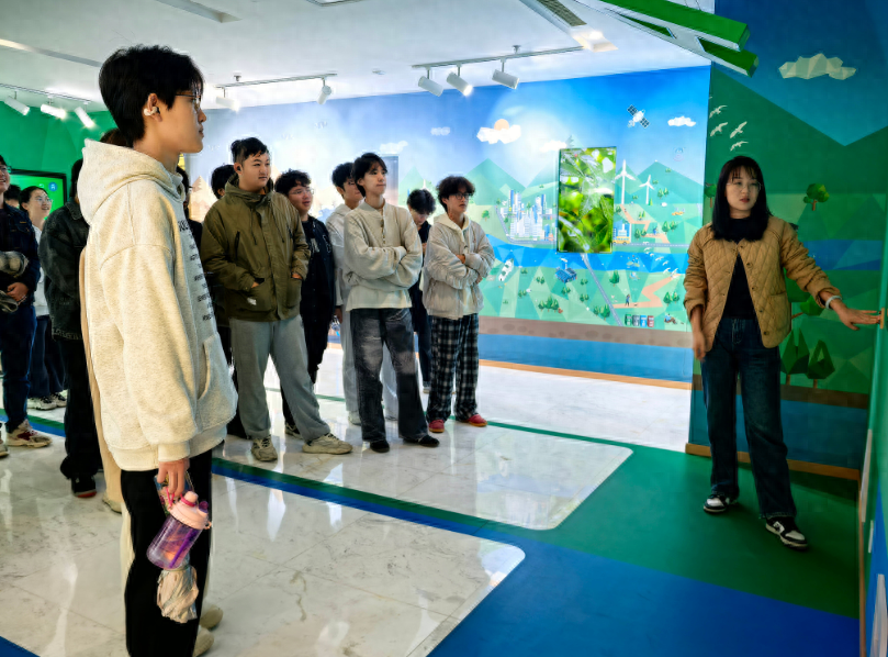 走进西安智慧环保指挥中心，60 名大学生竟发现了这些惊人秘密  第1张