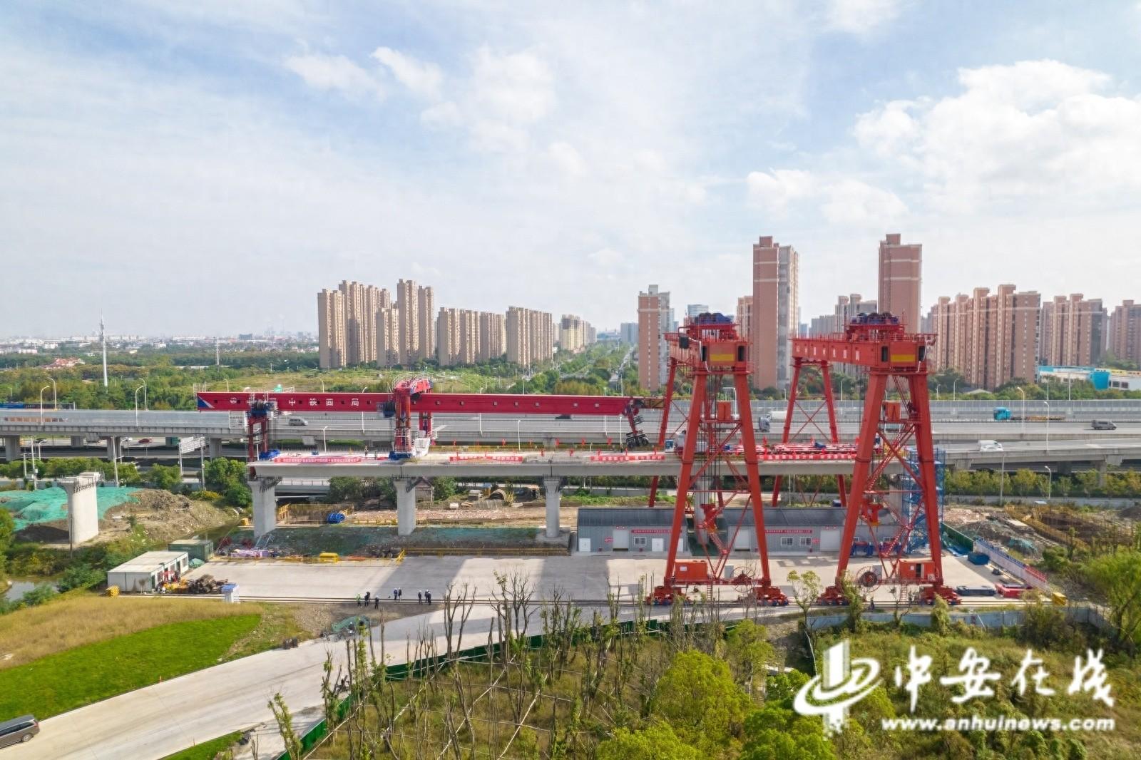 沪渝蓉高铁沪宁段架桥机首次架梁完成，上海段进入快速架梁阶段  第1张