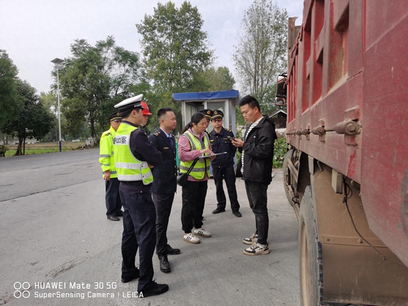 50 辆柴油货车接受尾气检测，结果均未超标  第1张