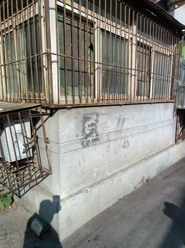 魏家庄街道开展小广告清理行动，还你一个整洁靓丽的家园  第3张