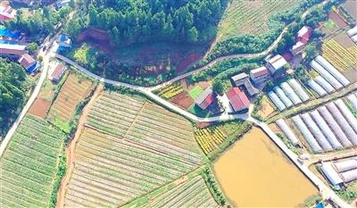 毗河供水一期工程完工，损毁道路已修复，村民出行不再难  第1张