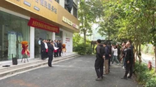 快递难进村的问题竟然这样被解决了