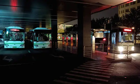 浦卫线：上海地面第一长公交线路，40 多年后何去何从？  第7张