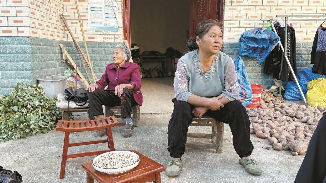 59 岁好媳妇姜凤春：带婆婆改嫁，用爱撑起一个家  第1张