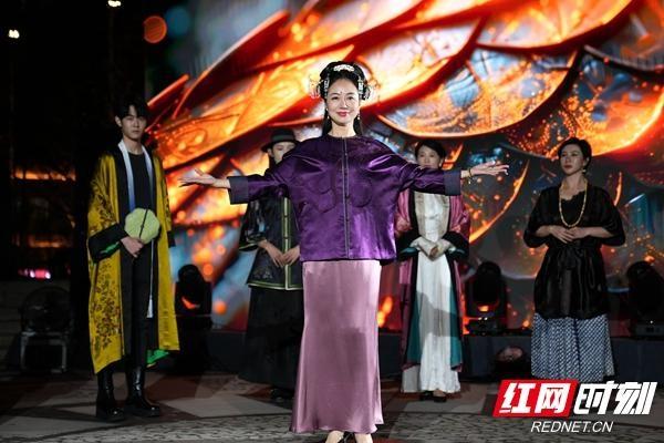 绝美汉服大秀！山水洲城画作压轴，带你穿越千年梦回古代  第6张