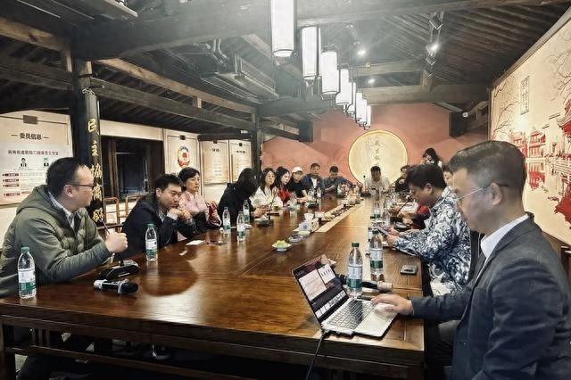 潮新闻客户端：最美农家书屋的城市 IP 之路，你了解多少？  第1张