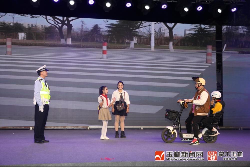 交通安全巡回宣讲活动在兴业县葵阳镇榜山村举办，精彩纷呈  第2张