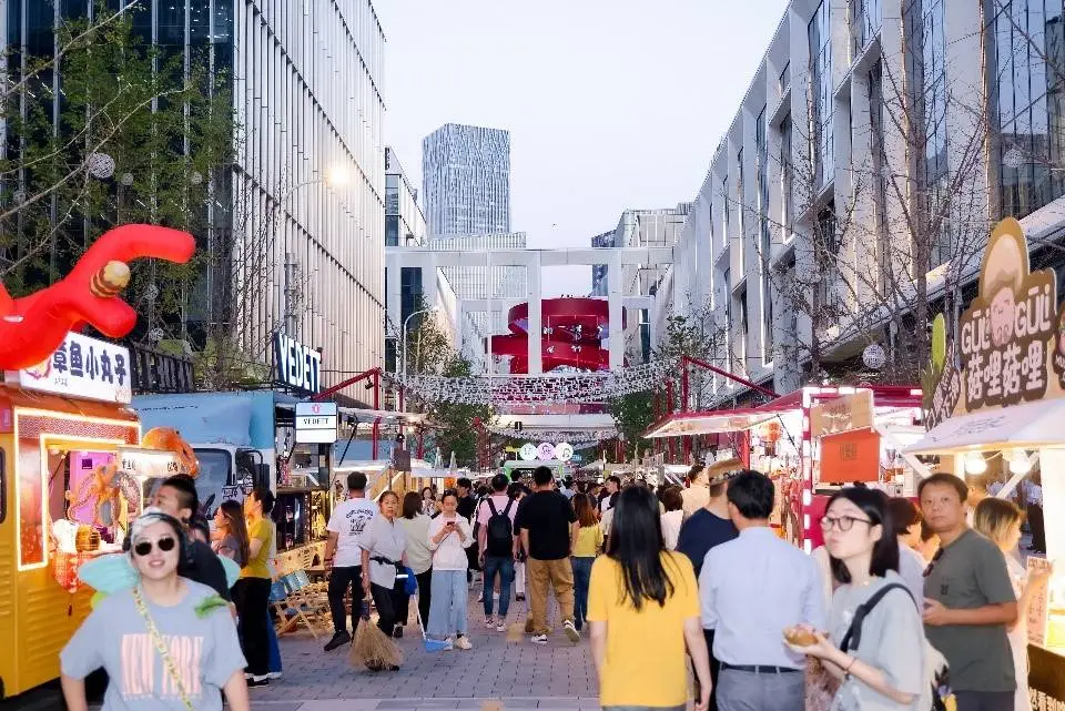 探索理想生活的答案，就在浦东钱家滩路的前滩公园巷  第2张