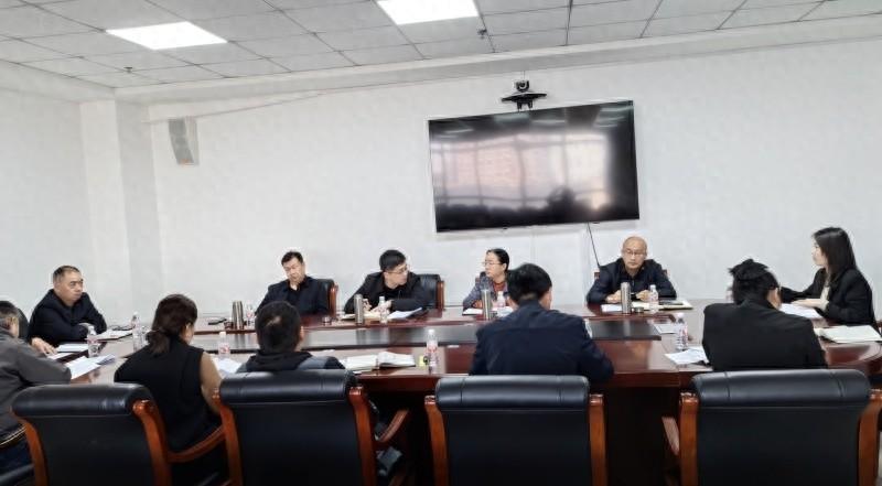 科技创新务虚会：直面问题，提出新思路，划定坐标系