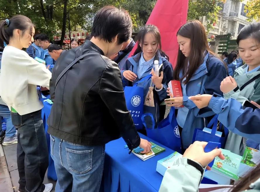 义安区开展森林防火宣传月活动，学生们受益匪浅  第3张