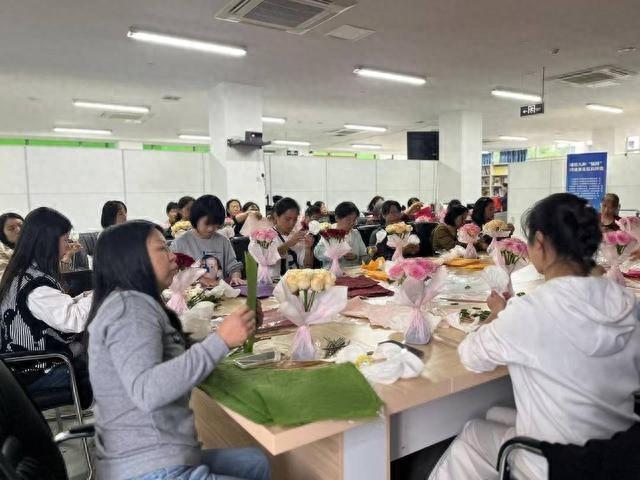 新阶人士齐聚，花艺沙龙绽放！这场活动你参加了吗？