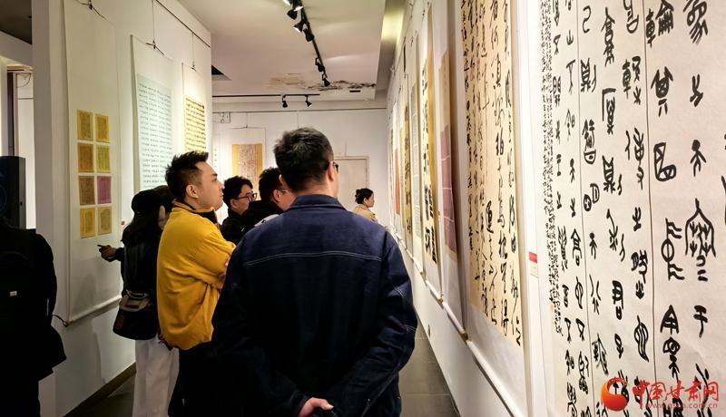 甘肃书法篆刻展盛大开幕，1728 件作品角逐，197 件入展