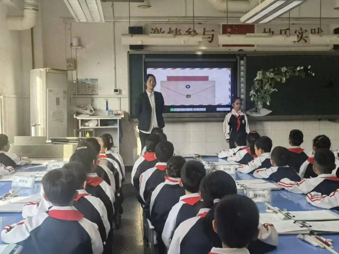 灞桥区东城一小开展二年级学生小组建设过关课展示活动，你参加了吗？