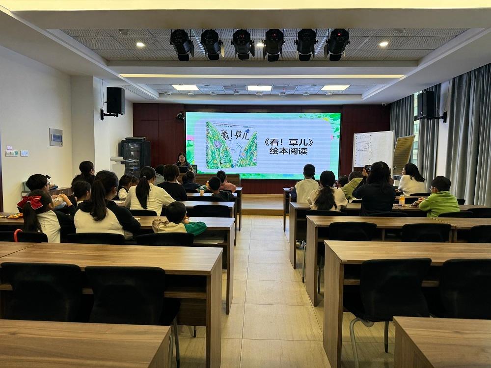 40 平米阳台变身多功能区？快来看看金湖社区的绿色梦想  第3张
