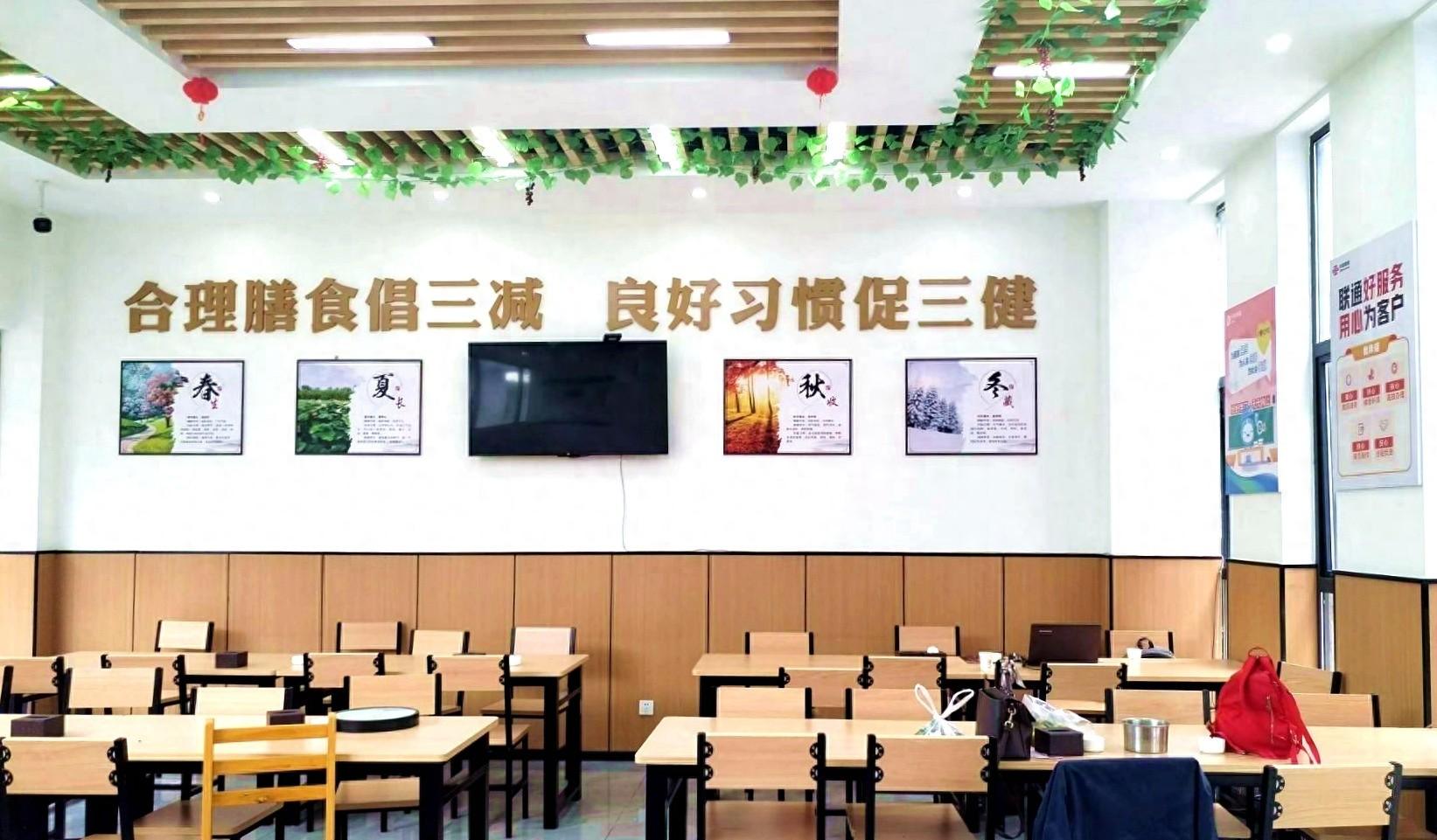 社区食堂开业，一日三餐变着花样来，解决老年人吃饭大问题