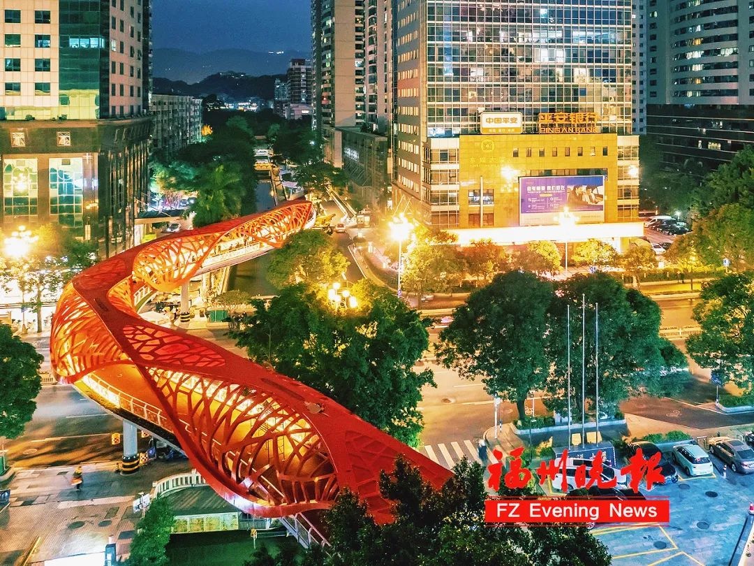 元旦惊喜！福州百福桥亮灯，151米高空步道成城市新地标  第3张