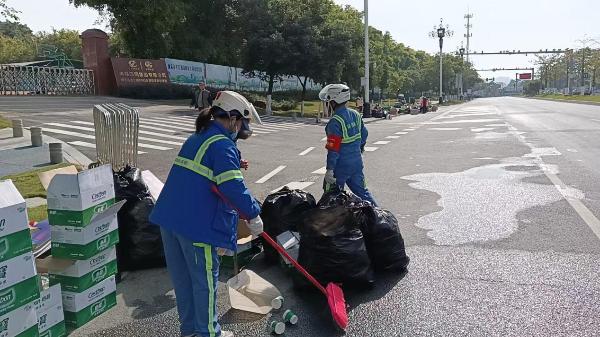 黄埔马拉松2024：405座移动厕所与260个垃圾筐背后的精心部署  第3张