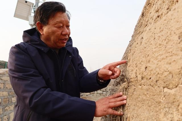 寒风中的守护者:房立民如何用双手修复齐长城的千年裂痕? 第3张 寒风中的守护者:房立民如何用双手修复齐长城的千年裂痕? 第3张