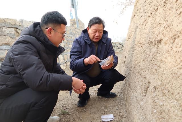 寒风中的守护者:房立民如何用双手修复齐长城的千年裂痕? 第10张 寒风中的守护者:房立民如何用双手修复齐长城的千年裂痕? 第10张