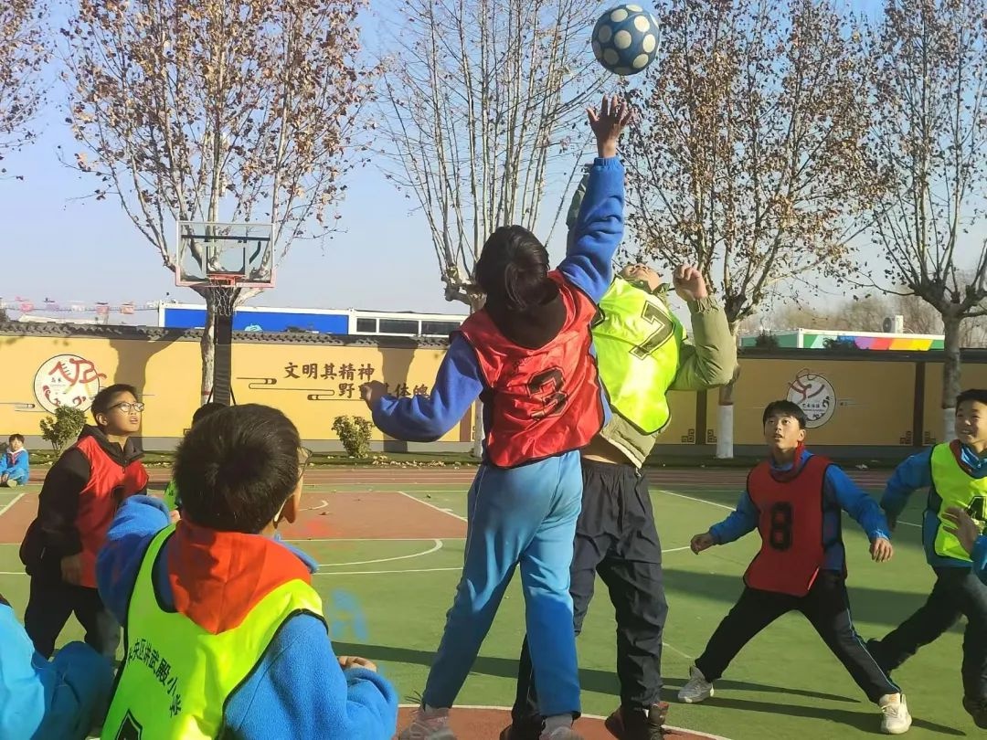 五育润心绘青春：西安市未央区讲武殿小学社团成果展，见证孩子们的成长奇迹  第3张