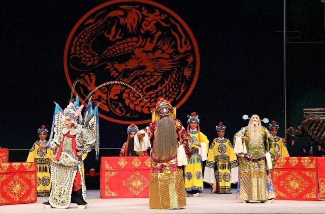 滨州市文联如何通过18个文艺家协会和5200余名会员，为心安城市建设注入精神之魂？