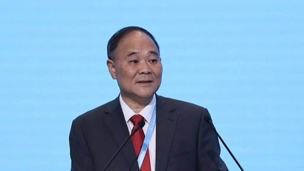 李书福2025年展望：吉利如何坚持长期主义，拒绝内卷式恶性竞争？
