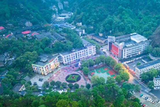 沅陵县2024年如何通过环境分区管控优化产业发展布局？揭秘50万头惠生屠宰项目背后的绿色转型  第1张