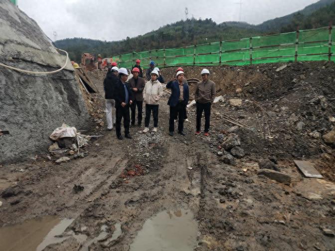 市水利局深入工地，确保农民工权益：你的工资按时足额发放了吗？