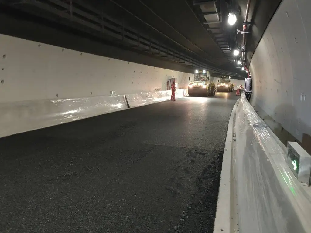 上海北横通道最后一处出口匝道通车，江苏路二级出口匝道今晚10点正式启用  第4张