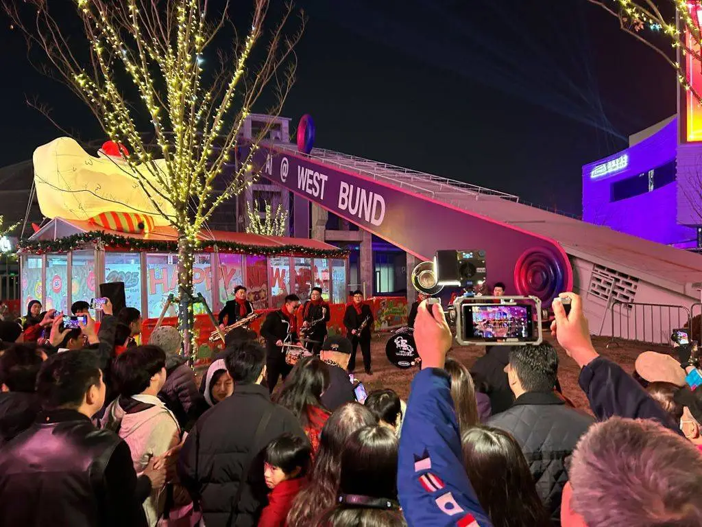 2025跨年夜上海全城狂欢：南京路、豫园灯会、西岸滨江，你不可错过的五大亮点  第3张