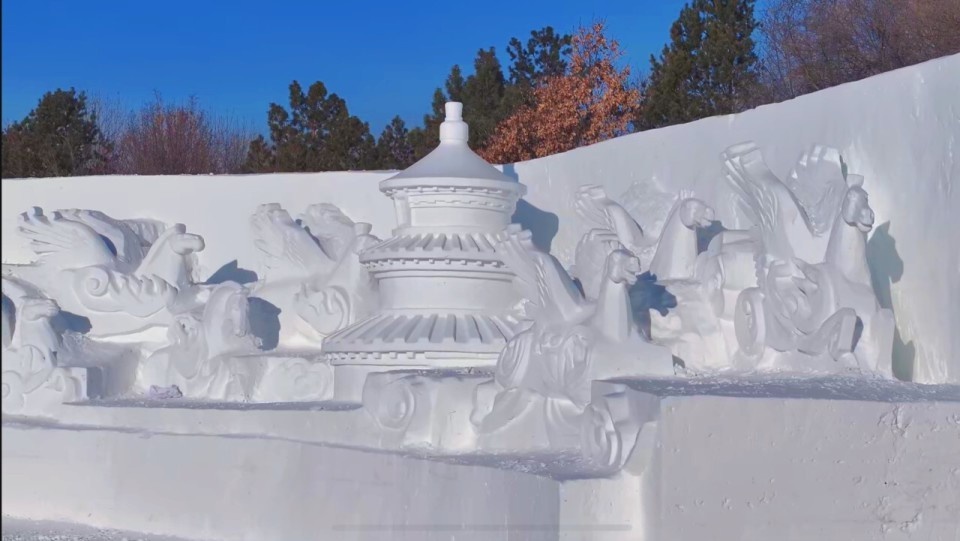 震撼登场！第37届哈尔滨太阳岛雪博会开启奇幻冰雪穿越之旅  第3张
