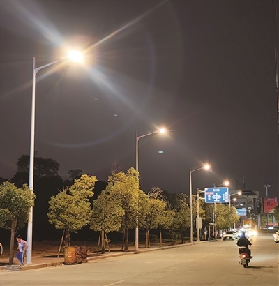石狮市石蚶大道焕然一新！147杆新路灯点亮4500米夜空，市民夜行更安全